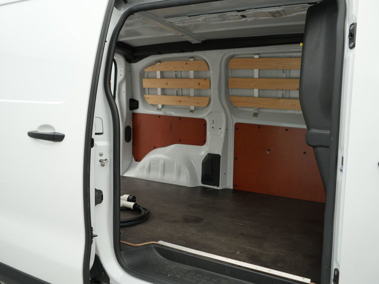 Vehicle Image 27