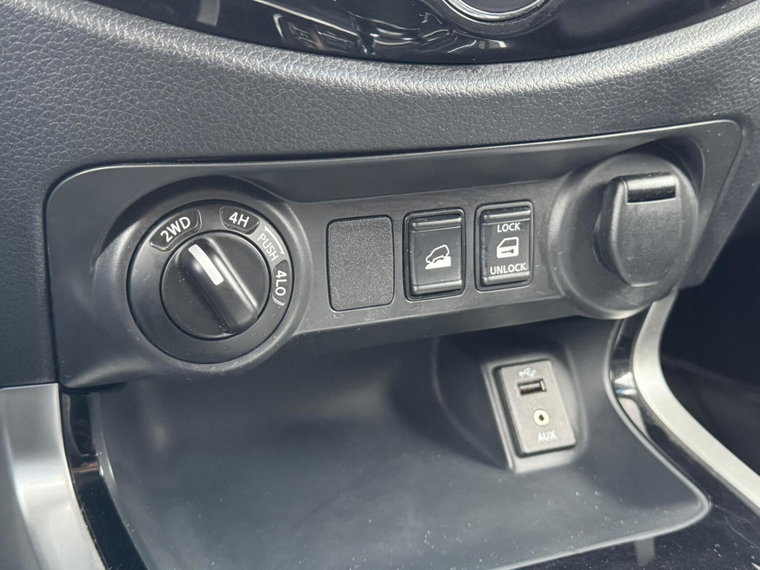 Vehicle Image 28