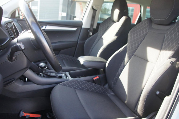 Vehicle Image 21