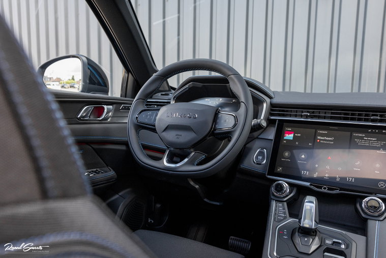 Vehicle Image 21