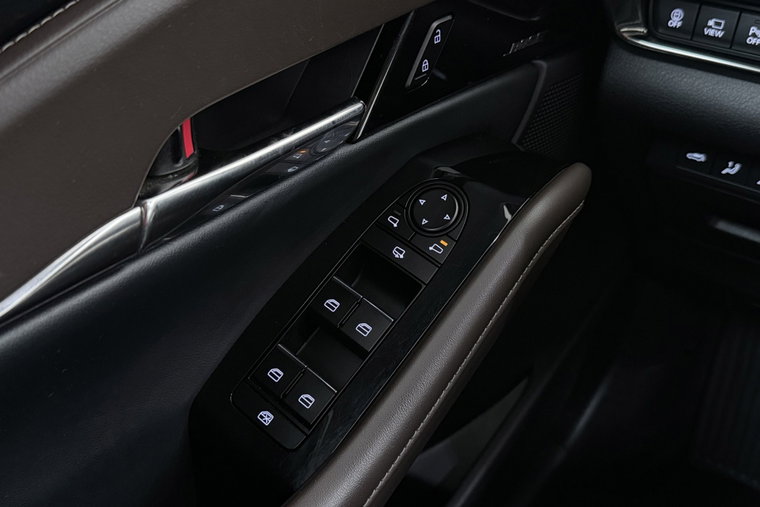 Vehicle Image 37
