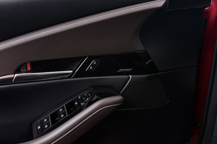 Vehicle Image 38