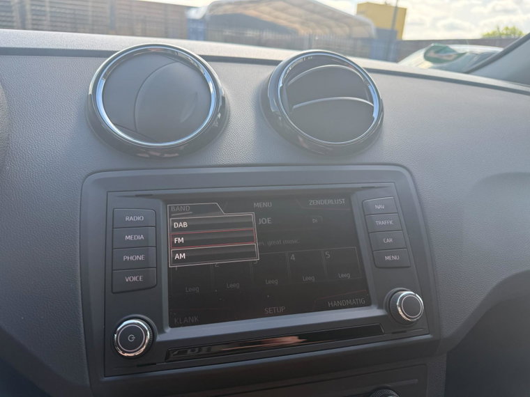 Vehicle Image 28