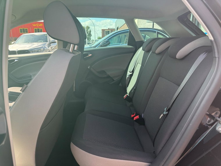 Vehicle Image 33