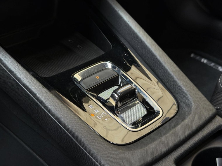 Vehicle Image 37