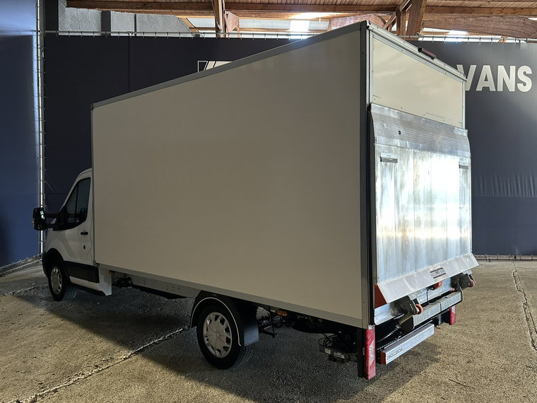 Vehicle Image 10