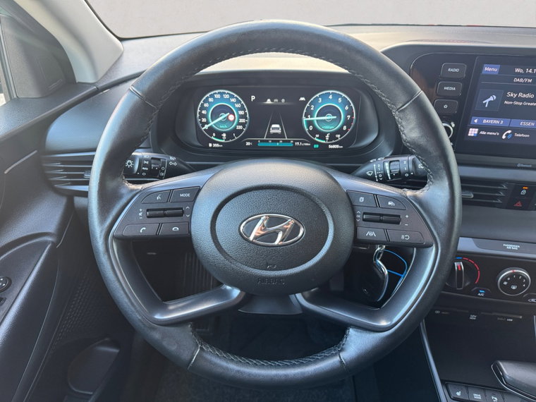Vehicle Image 21