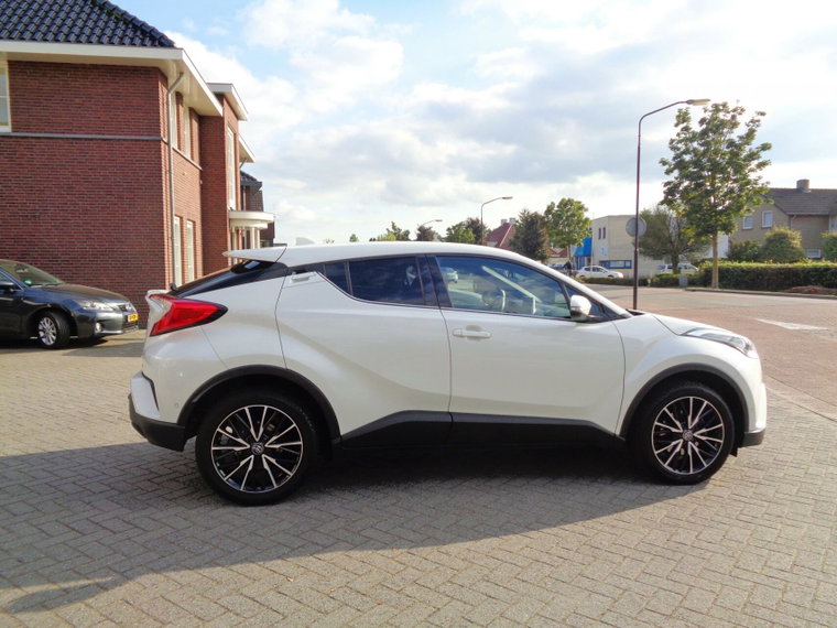 Vehicle Image 17