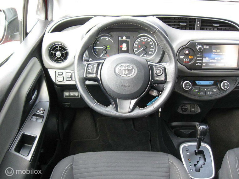 Vehicle Image 11