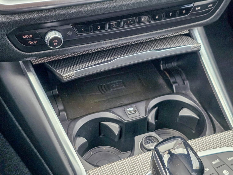 Vehicle Image 40