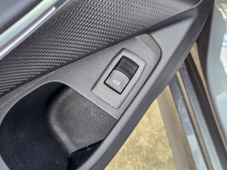 Vehicle Image 50