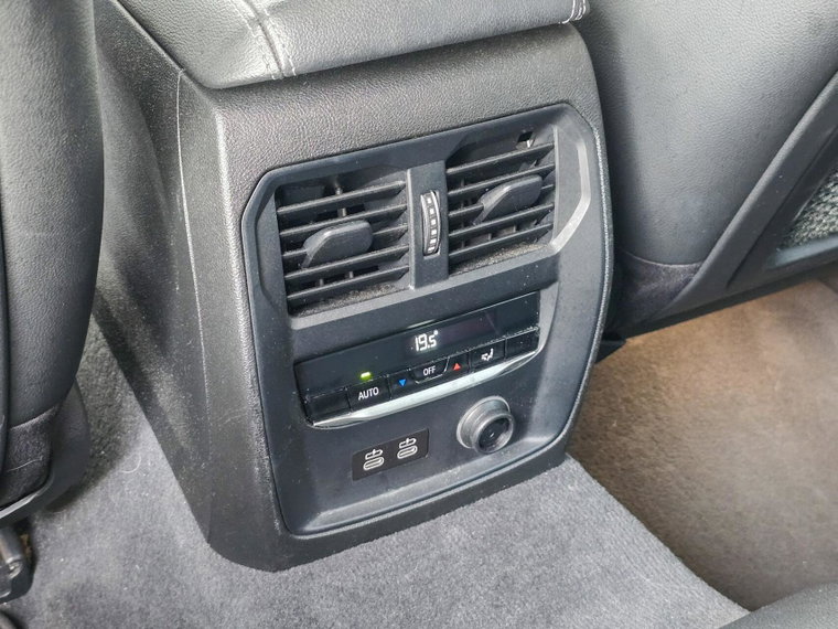 Vehicle Image 60