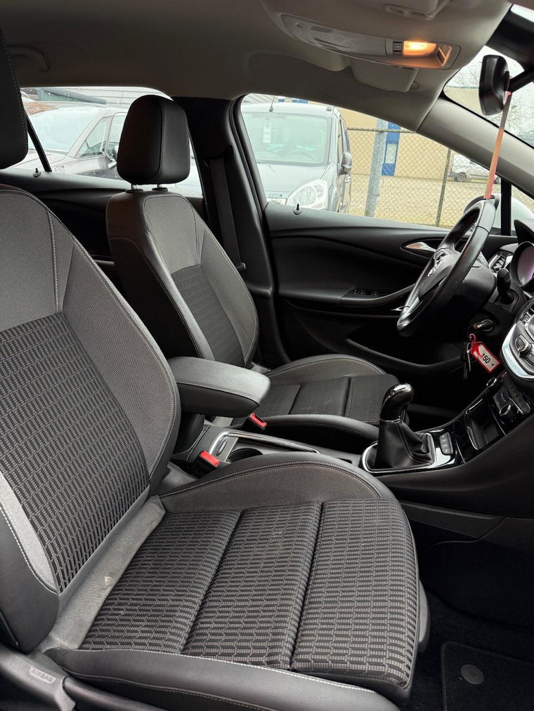 Vehicle Image 21