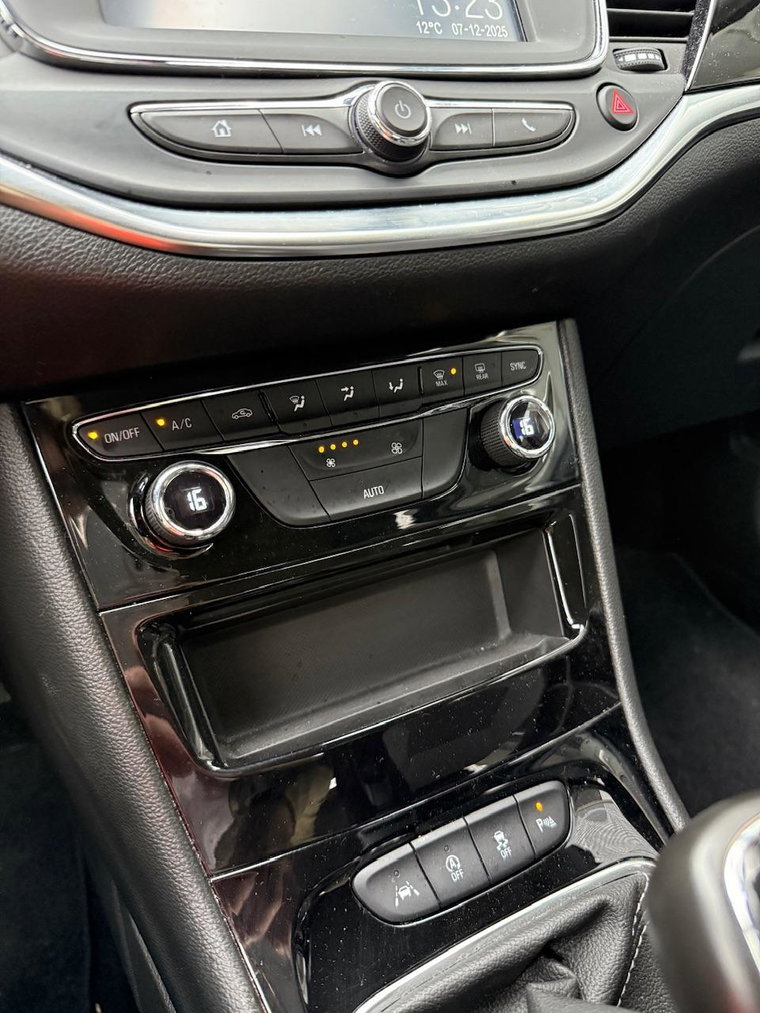 Vehicle Image 45