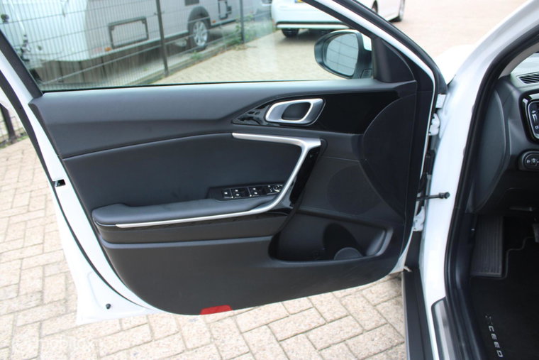Vehicle Image 40