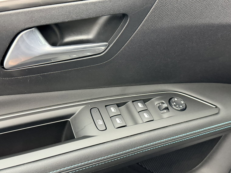 Vehicle Image 26