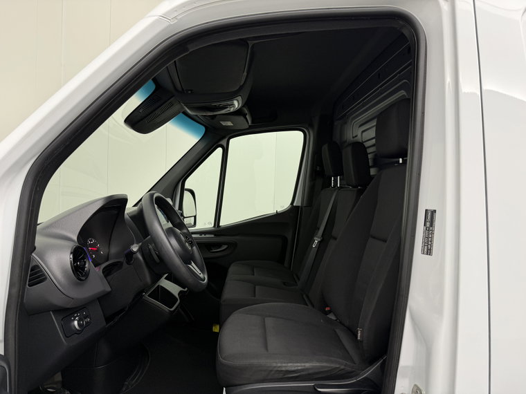 Vehicle Image 27