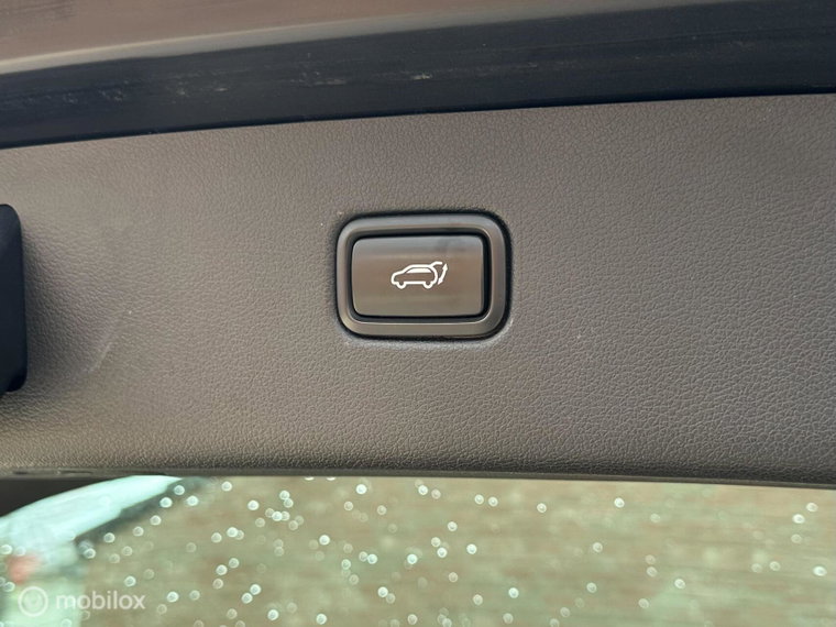 Vehicle Image 46