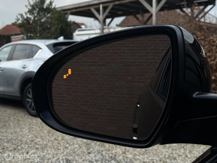 Vehicle Image 52