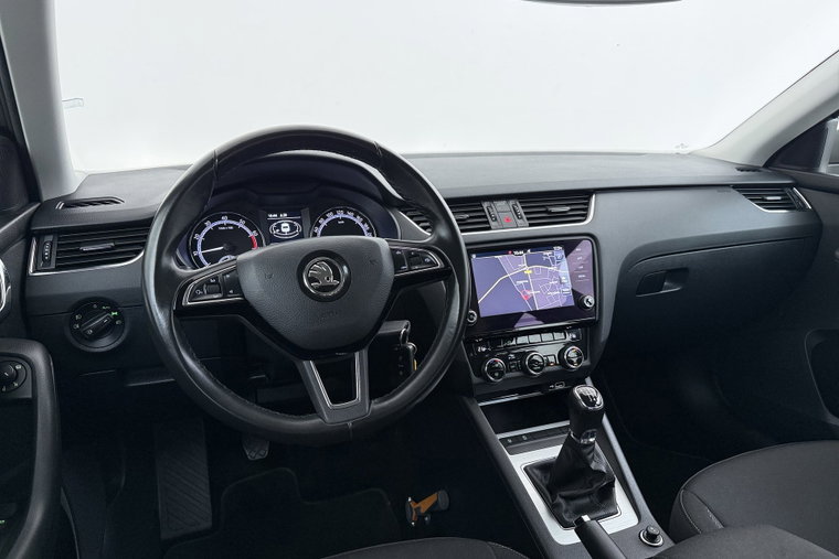 Vehicle Image 19