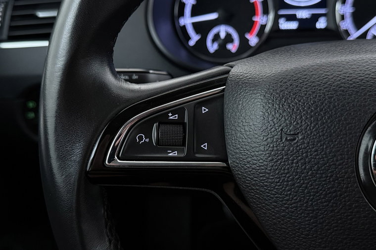Vehicle Image 35