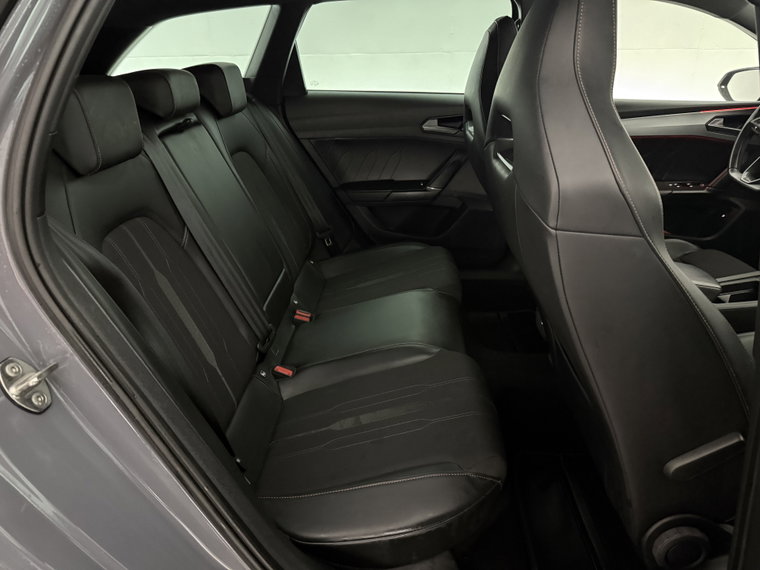 Vehicle Image 38