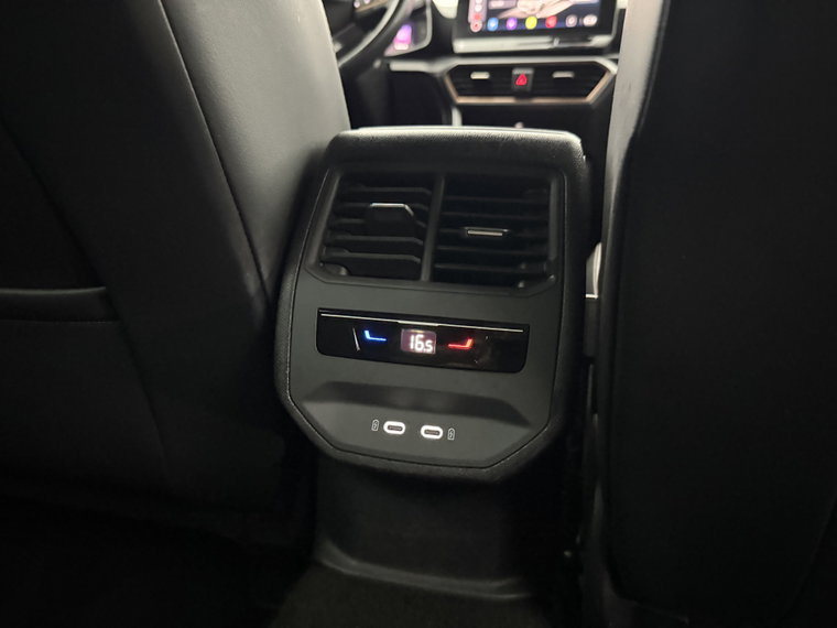 Vehicle Image 40