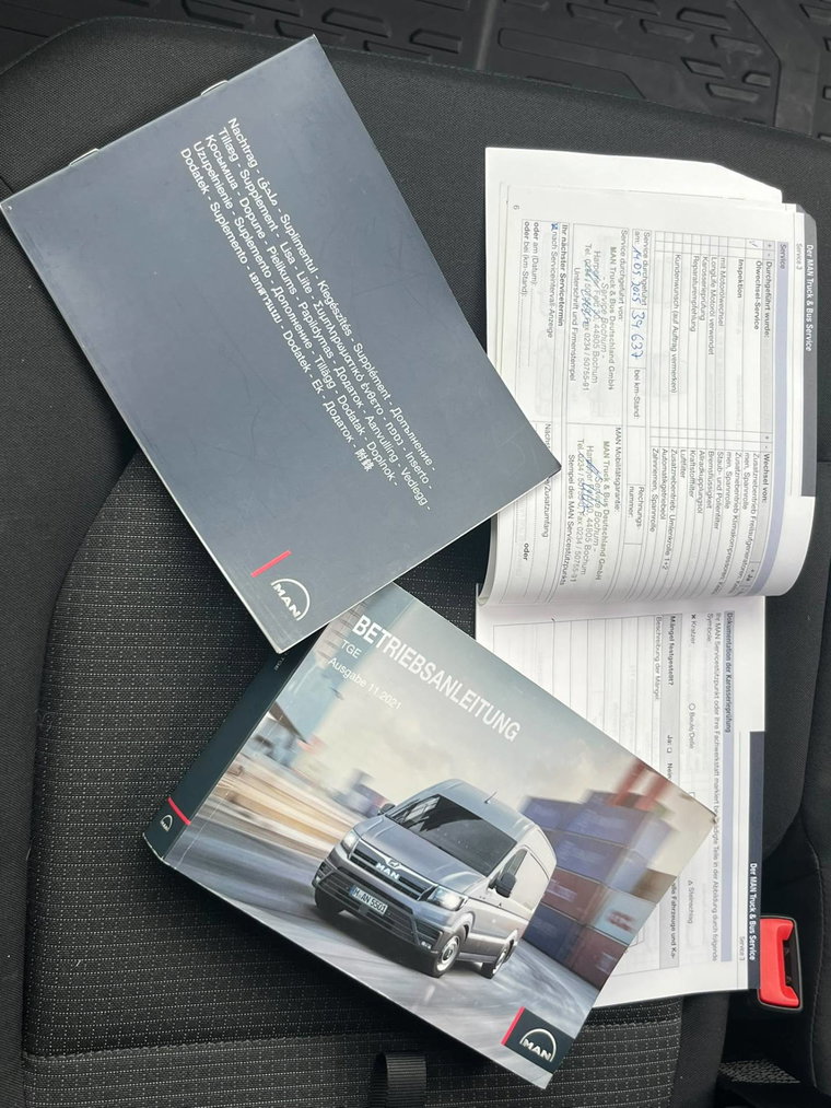 Vehicle Image 25