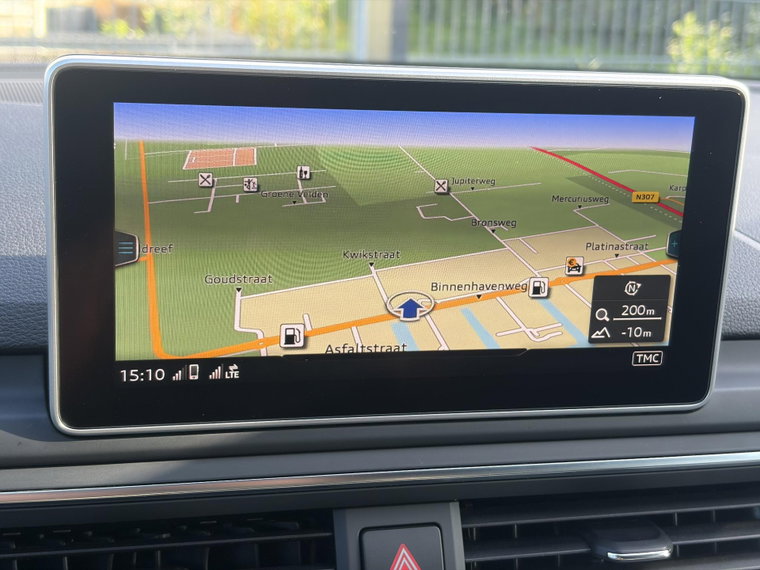 Vehicle Image 18