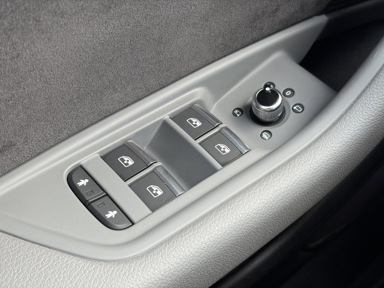 Vehicle Image 31