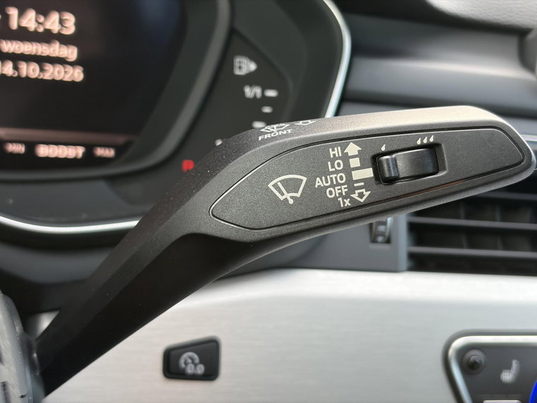 Vehicle Image 33