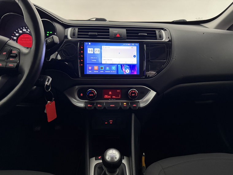 Vehicle Image 16