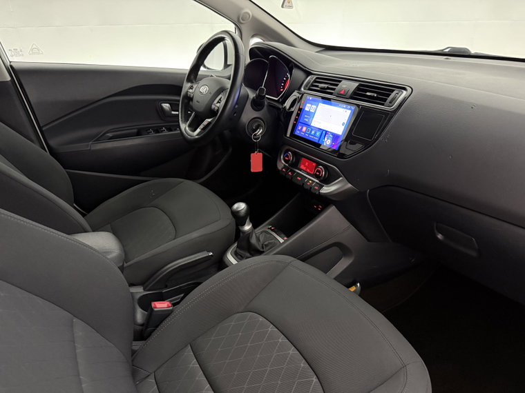 Vehicle Image 32