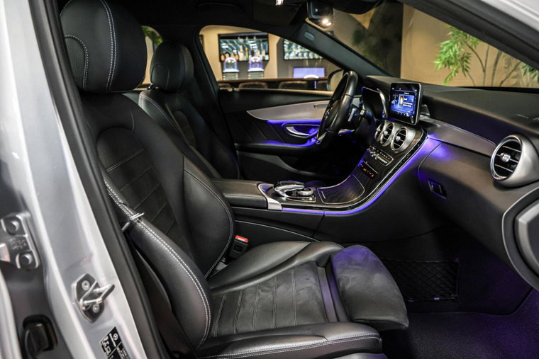 Vehicle Image 19