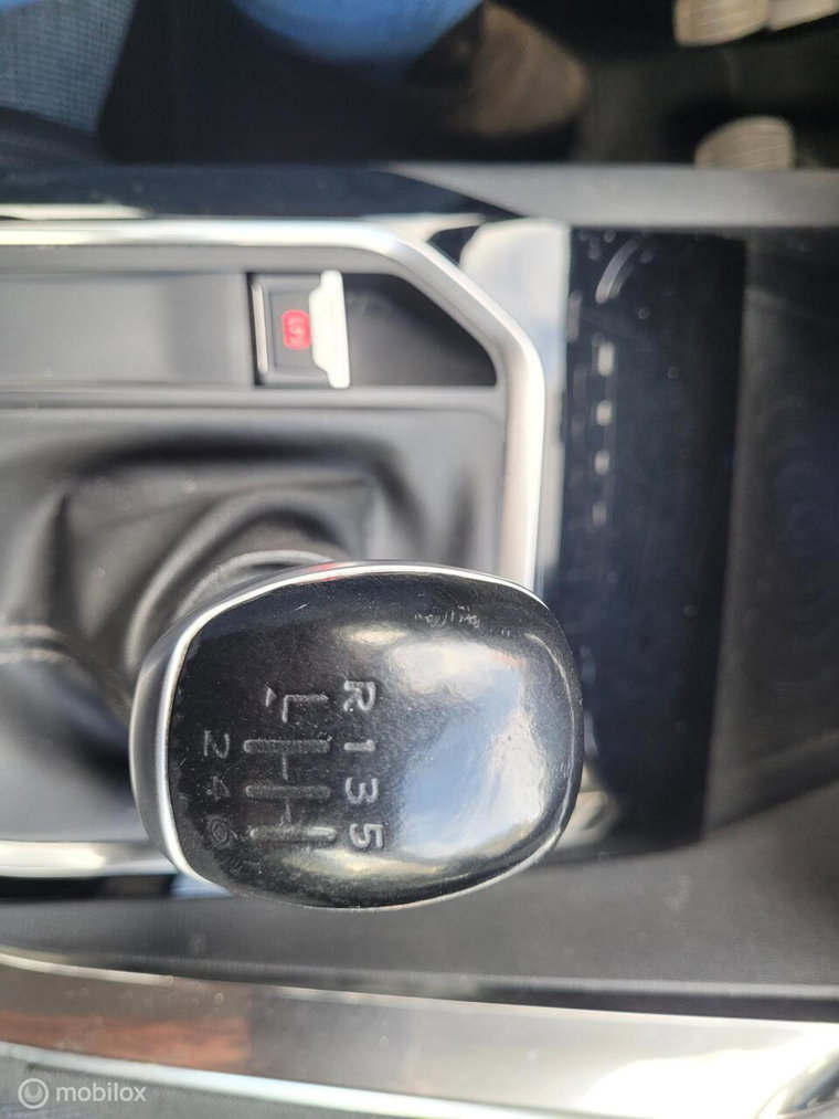 Vehicle Image 26