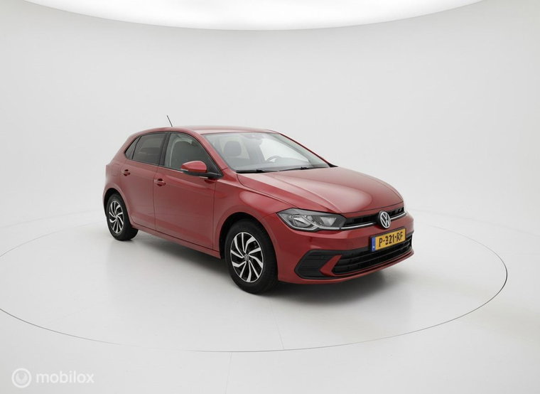 Vehicle Image 8