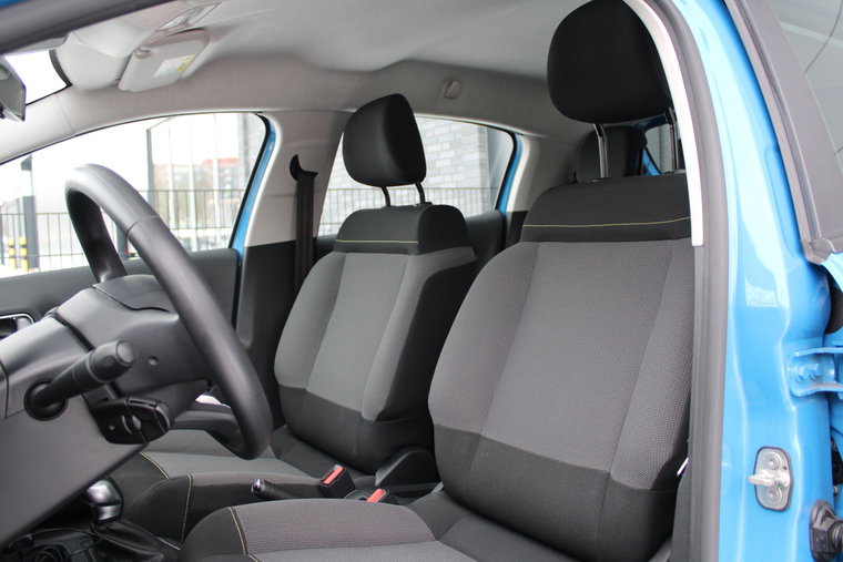 Vehicle Image 16