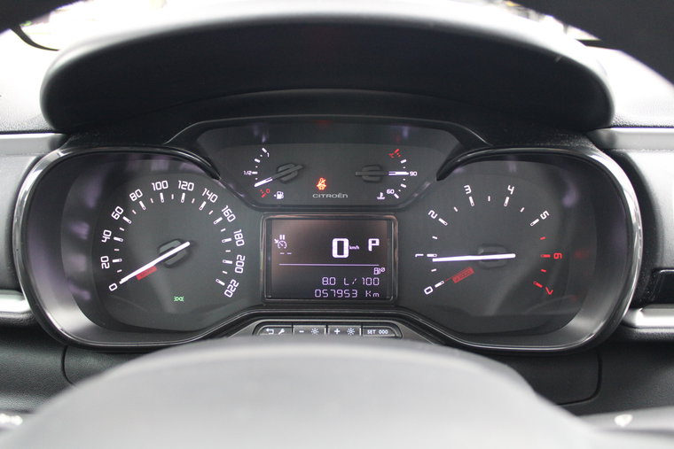 Vehicle Image 25