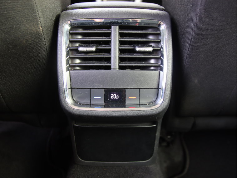 Vehicle Image 39