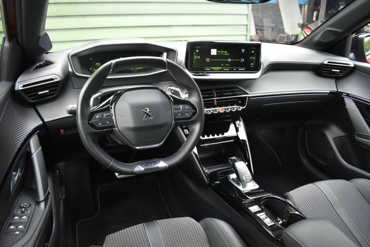 Vehicle Image 12