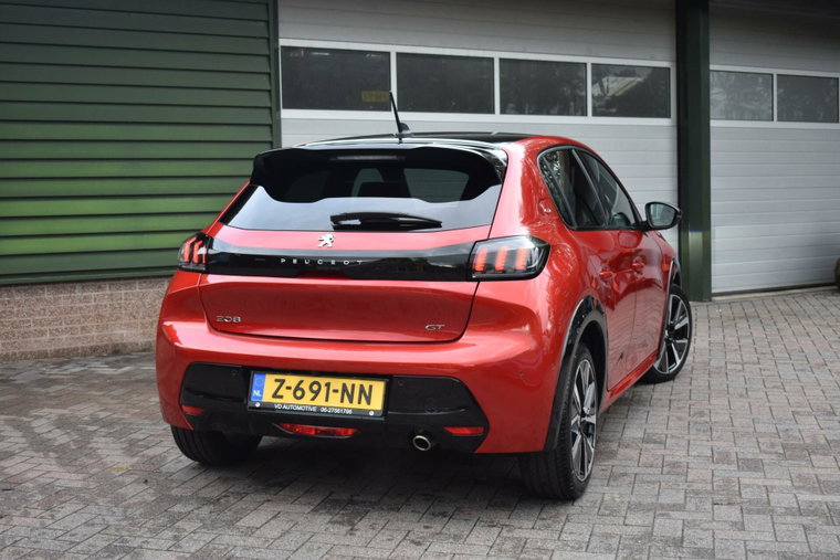 Vehicle Image 8