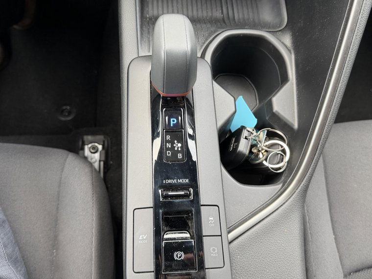 Vehicle Image 13
