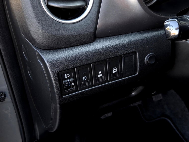 Vehicle Image 32