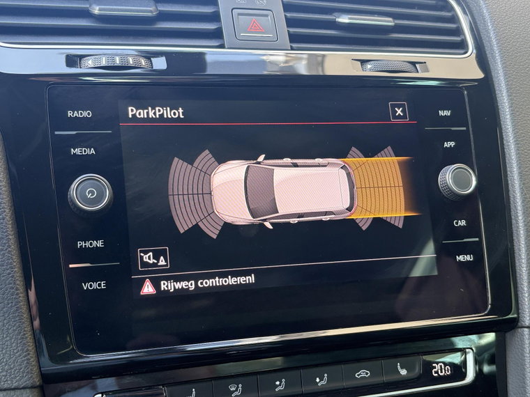 Vehicle Image 32