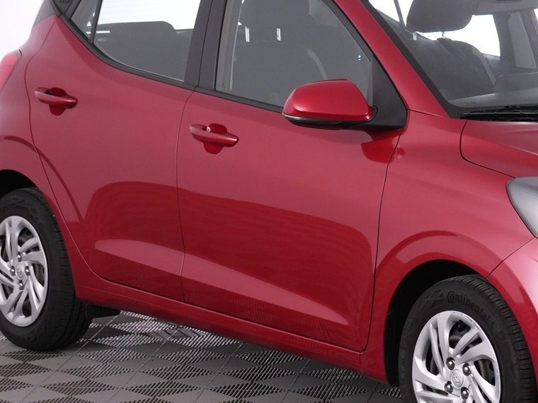Vehicle Image 30