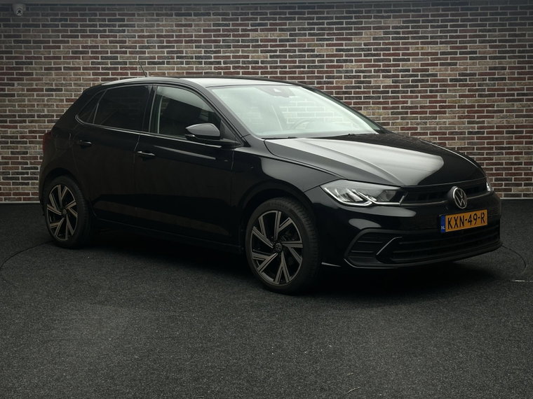Vehicle Image 21