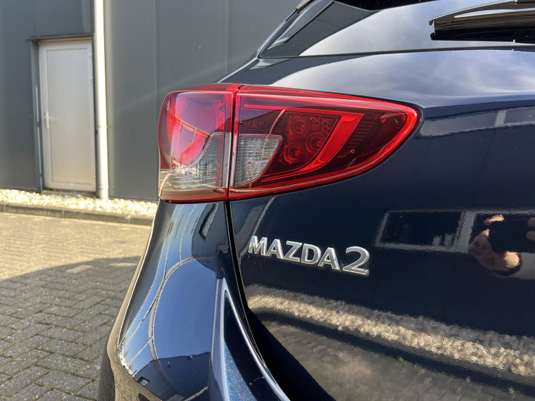 Vehicle Image 11