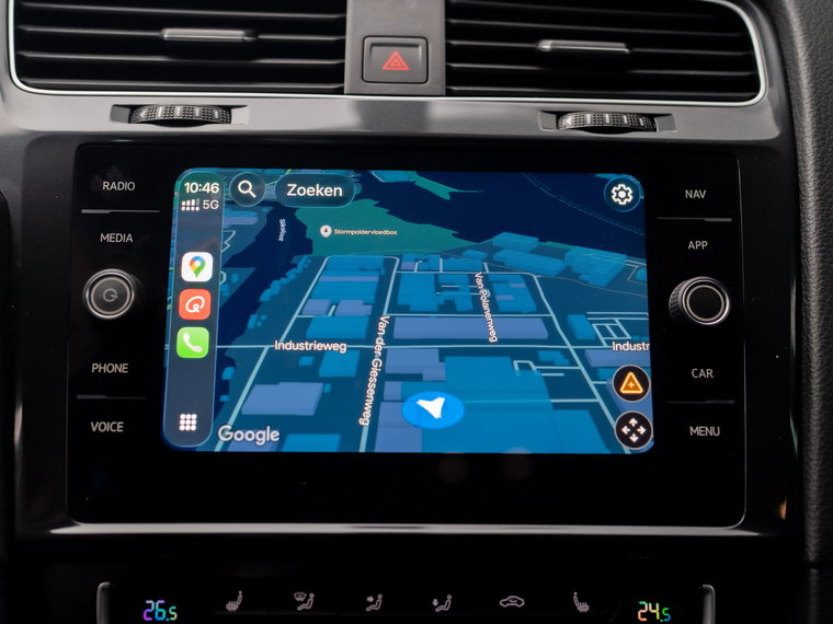 Vehicle Image 11
