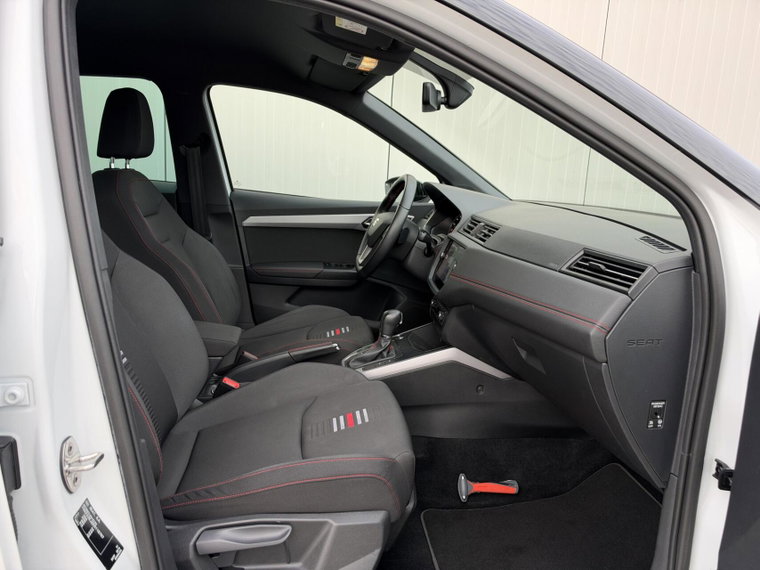 Vehicle Image 37