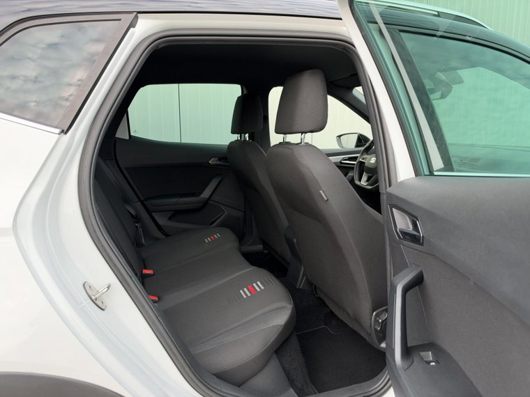 Vehicle Image 38